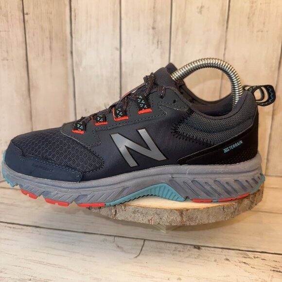 New Balance 510 V5 Women's Size 7.5 B Shoes Grey All Terrain Sneaker WID510C5 - Picture 1 of 11